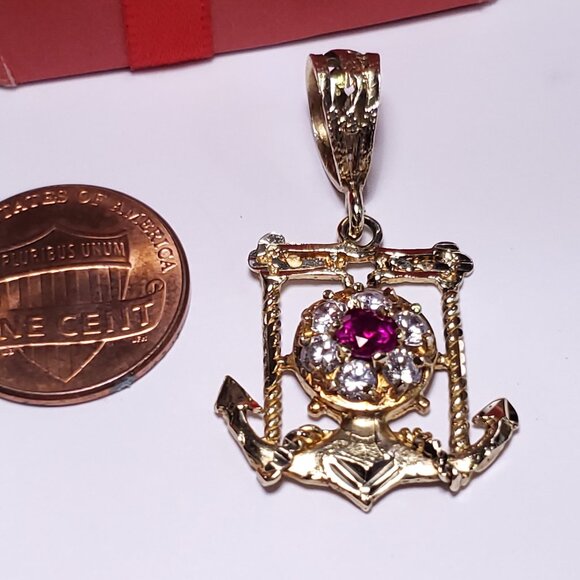 Vintage Gents .95ctw Rd Lab Ruby & CZ Ships Wheel & Anchor 10Kt YG Pendant#23075 - Picture 4 of 6